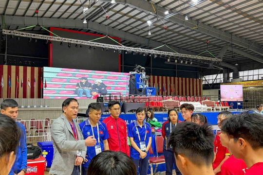 Futsal nữ Việt Nam hạ Indonesia 3-1 trong trận ra quân SEA Games