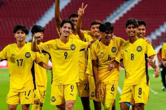 Malaysia vào bán kết SEA Games 33 sau kịch bản nghẹt thở