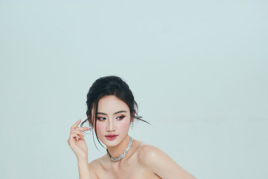 Hoa hậu Ý Nhi: Cuộc sống ở Úc, dậy từ 4h và tiết kiệm 30 triệu/tháng