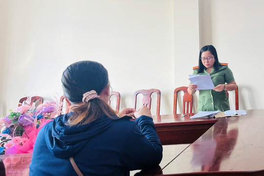 Cà Mau xử phạt 2 trường hợp đăng tin mưa lũ sai