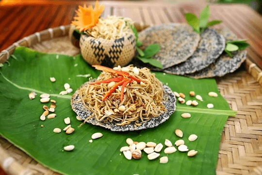 Cẩm nang ẩm thực Nghệ An: 10 món ăn đặc sản nhất định phải thử một lần trong đời