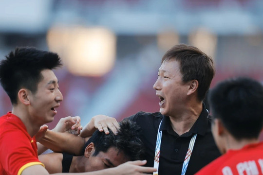 U22 Việt Nam vào chung kết SEA Games 33, HLV Kim Sang-sik hào hứng: 'Không ngọn núi nào là không thể vượt qua'