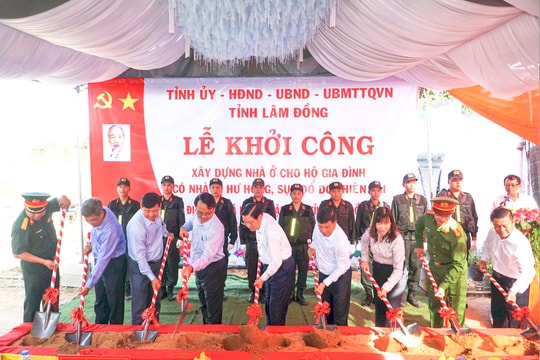 Trưởng Ban Nội chính Trung ương Phan Đình Trạc dự Lễ khởi công xây dựng nhà cho người dân Lâm Đồng