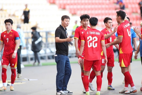 U22 Việt Nam vào chung kết SEA Games nhờ 2 bàn thắng phút cuối