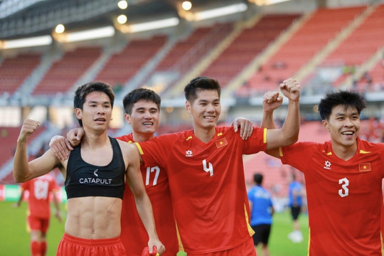 U22 Việt Nam vào chung kết SEA Games sau hai bàn thắng phút cuối