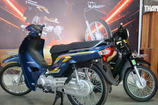 Trang bị cơ bản giá ngang SH 350i, vì sao Honda Dream NCX vẫn được ưa chuộng?
