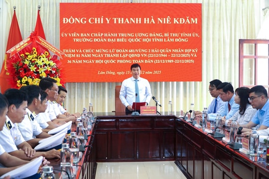 Bí thư Tỉnh ủy Lâm Đồng Y Thanh Hà Niê Kđăm thăm, chúc mừng Lữ đoàn 681