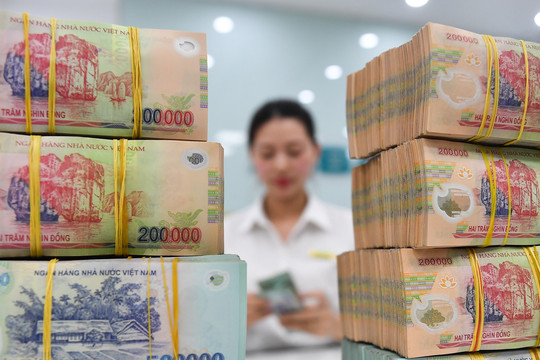 Lãi suất 16/12: Thêm 3 ngân hàng tăng mạnh, vượt mốc 6%/năm