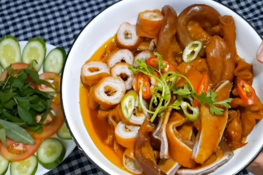 Cách làm phá lấu lòng heo mềm ngon, đậm đà chuẩn vị miền Tây