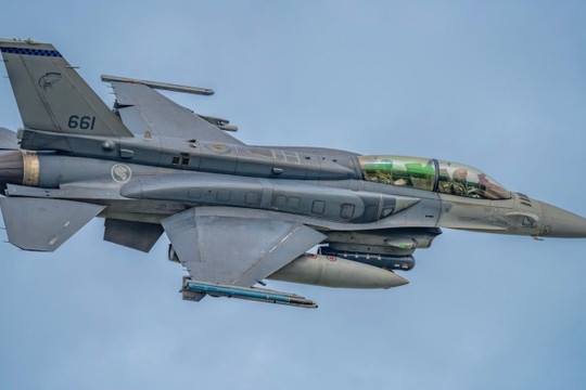 F-16A/B Thái Lan trong không kích tại Campuchia