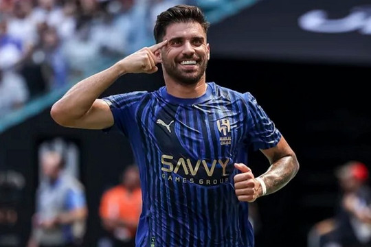 Man Utd nhắm 'Bruno 2.0' Ruben Neves giải cứu tuyến giữa