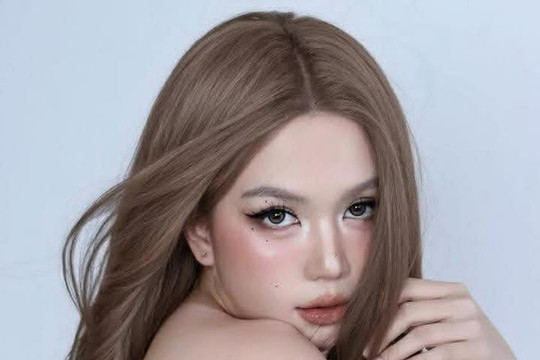 Ngọc Trinh thu hút chú ý với bộ ảnh phong cách tối giản