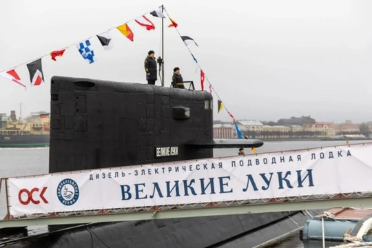 Tàu ngầm Velikiye Luki và lớp Lada Project 677