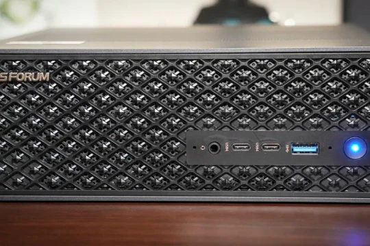 Đánh giá Minisforum MS-S1 Max: Sức mạnh AI trong thân hình nhỏ gọn