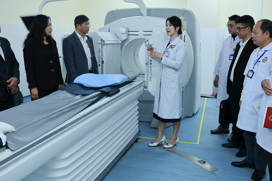 Nhiều “điểm nghẽn” cần tháo gỡ của y tế công lập