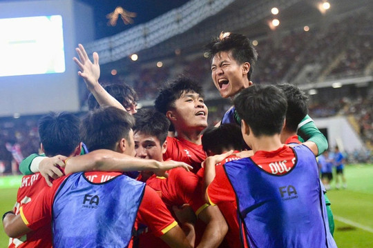 Thủ tướng gửi thư chúc mừng Đội tuyển bóng đá nam U22 và Đội tuyển nữ Futsal quốc gia Việt Nam giành Huy chương Vàng SEA Games