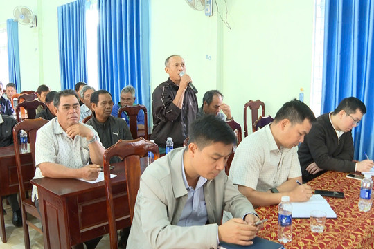 Cử tri xã Đắk Mil kiến nghị nhiều vấn đề liên quan đến đất đai