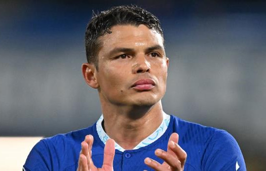 Chelsea muốn đón Thiago Silva, Real Madrid nhắm Kobbie Mainoo