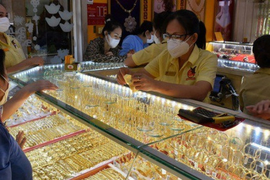 Cập nhật 8h30 sáng 18/12/2025: Giá vàng miếng trong nước và vàng thế giới mới nhất
