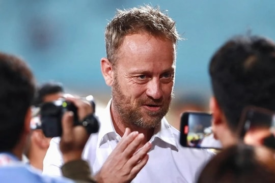 HLV Polking: Áp lực sân nhà là 'dao hai lưỡi' với U22 Thái Lan