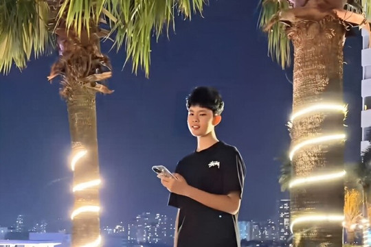 Con trai Trương Quỳnh Anh 13 tuổi cao 1m8, ngoại hình khác lạ