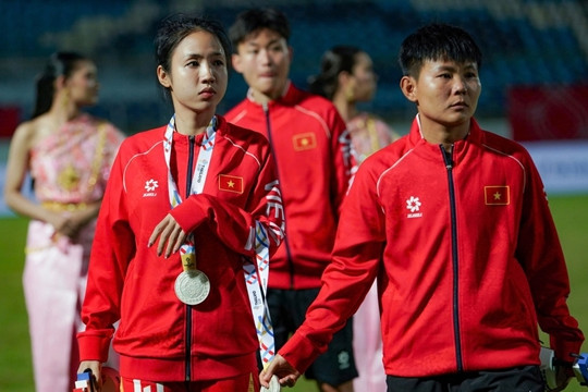 Tuyển nữ Việt Nam mất HCV oan uổng, Malaysia nhận án phạt FIFA
