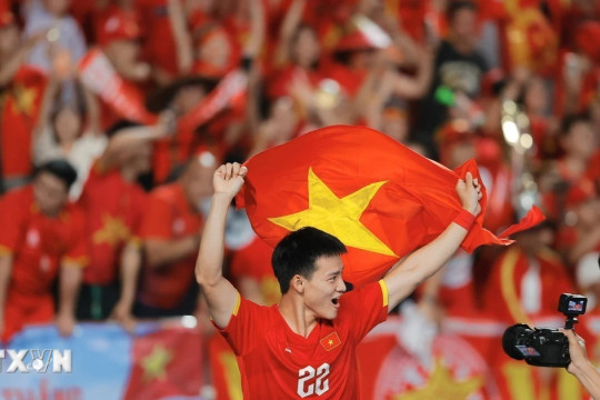 Thủ tướng gửi thư chúc mừng Đội tuyển bóng đá nam U22 và Đội tuyển nữ Futsal