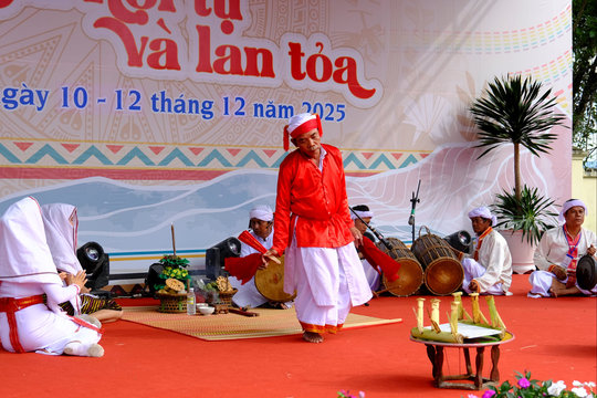 Rija Nagar – The Cham Community’s Prayer-for-Peace Ritual in Bac Binh, Lam Dong