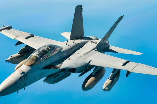 Mỹ triển khai 6 máy bay tác chiến điện tử EA-18G tới Caribe