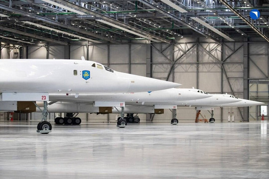 Nga tiếp nhận thêm 2 máy bay ném bom chiến lược Tu-160M mới