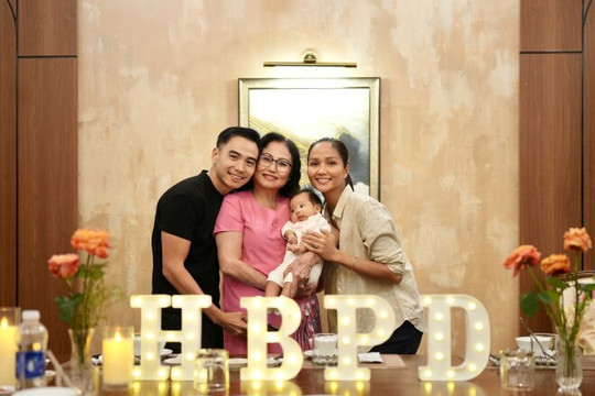 H’Hen Niê bế con gái dự sinh nhật bà nội và tin sao Việt 24h