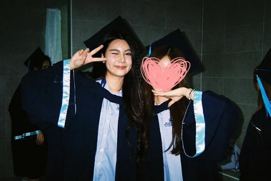 Hạt Dẻ nhà Quyền Linh khoe nhan sắc rạng rỡ trong bộ ảnh kỷ yếu