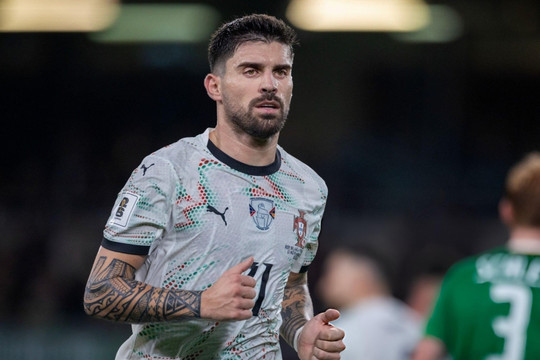 MU săn đón Ruben Neves, Man City tìm người thay Pep Guardiola