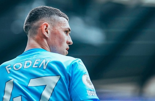 Phil Foden hồi sinh rực rỡ trong vai trò 'số 8' tại Man City