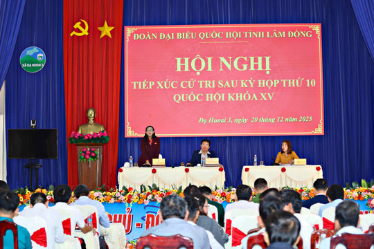 Đoàn ĐBQH Lâm Đồng tiếp xúc với cử tri xã Đạ Huoai 3
