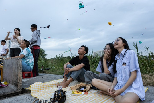 TP HCM và miền Tây: Hai nhịp sống đối lập qua góc nhìn khách Tây