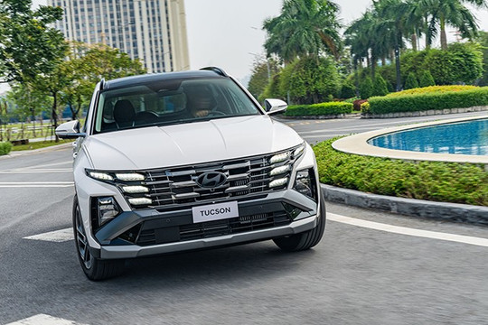 Giá xe Hyundai Tucson 2025: Lăn bánh và ưu đãi tháng 12