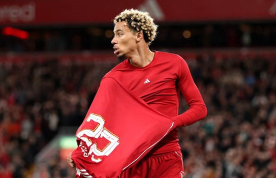 Liverpool đấu Tottenham: Hugo Ekitike săn kỷ lục Luis Suarez