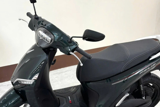 'Đón sóng xe điện', nam bác sĩ Hà Nội chọn VinFast Feliz và cái kết 'mua 1 được 2' đầy bất ngờ
