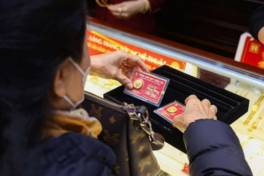 Cập nhật 08:30 sáng 21/12/2025: Giá vàng đồng loạt đi ngang, SJC giữ mức 156,600
