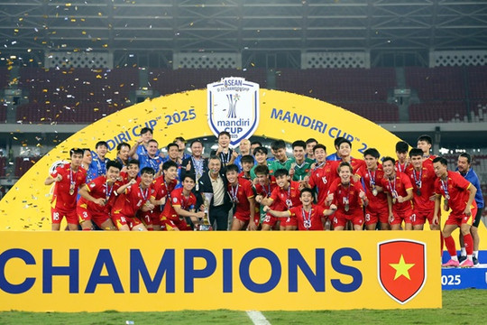 U22 Việt Nam ngược dòng hạ Thái Lan, giành HCV SEA Games 33