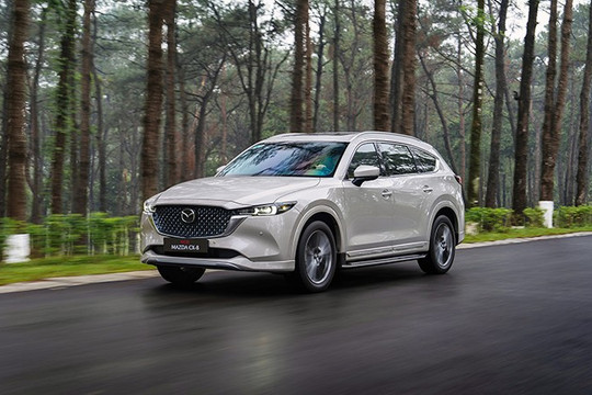Bảng giá Mazda CX-8 tháng 12/2025: SUV 7 chỗ thực dụng và đẳng cấp