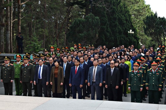 Lãnh đạo tỉnh Lâm Đồng dâng hương tưởng niệm các Anh hùng liệt sĩ