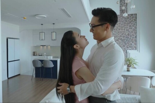 Thanh Huế: Vợ trẻ kém Mạnh Trường 16 tuổi trong phim Lằn Ranh