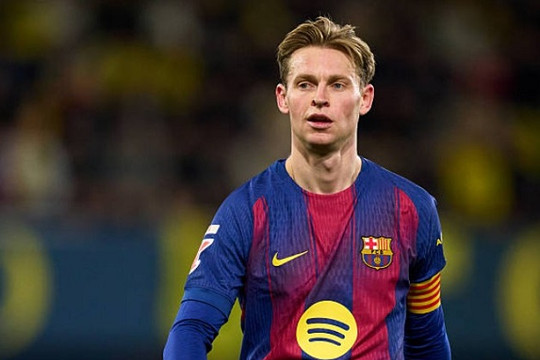 Villarreal 0-2 Barcelona: De Jong thăng hoa, Barca xây chắc ngôi đầu