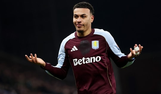 Morgan Rogers lập cú đúp, Aston Villa hạ gục Man United 2-1