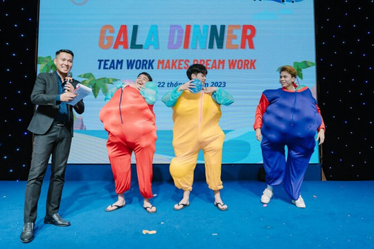 Mẹo tổ chức 10 trò chơi gala dinner vui nhộn và gắn kết