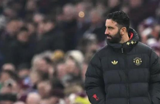 MU gục ngã tại Villa Park: Ruben Amorim và bài toán không vũ khí