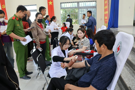 Ngày hội hiến máu nhân đạo tại xã Hiệp Thạnh