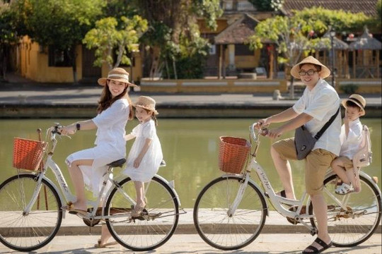 Giới trẻ ngại kết hôn, sinh con: Cử tri đề nghị tháo gỡ, Bộ Y tế nêu giải pháp lâu dài